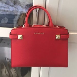 Brand new Michael Kors bag, stunner!!!